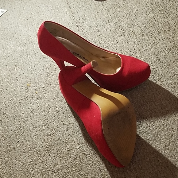 VIA IMMAGINA Red Shoes - Picture 3 of 5